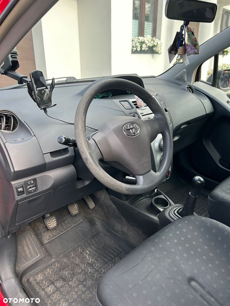 Toyota Yaris - 18