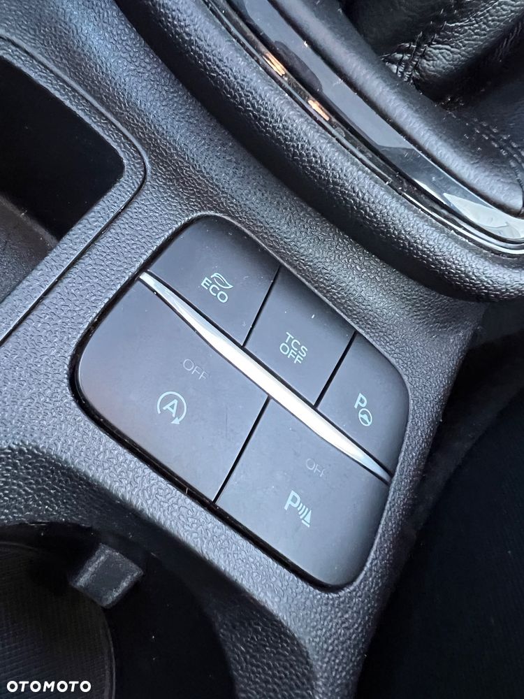 Ford Fiesta 1.0 EcoBoost STart-Stop Titanium - 20