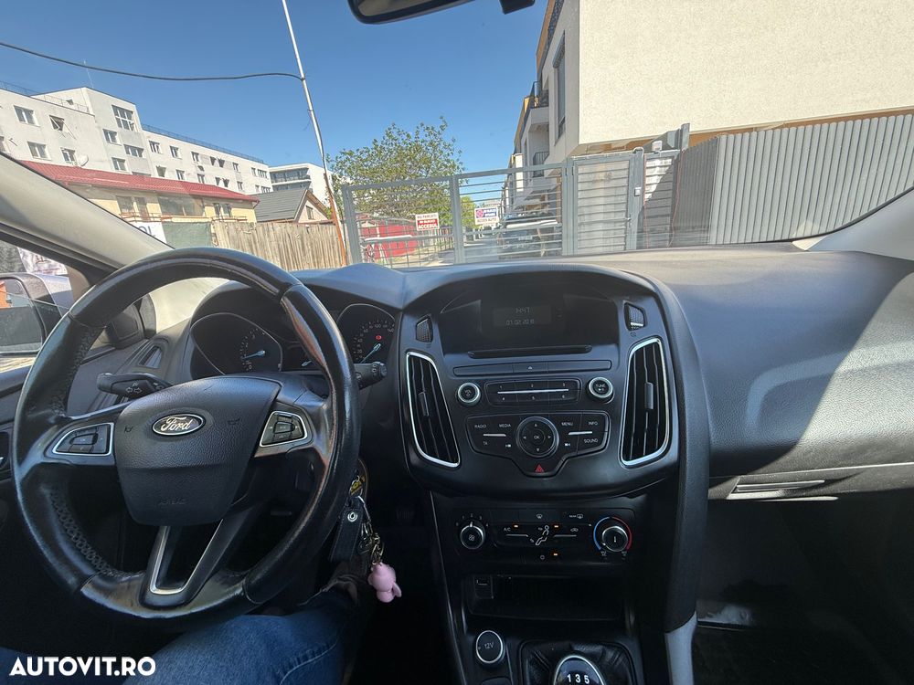 Ford Focus 1.0 EcoBoost Trend - 12