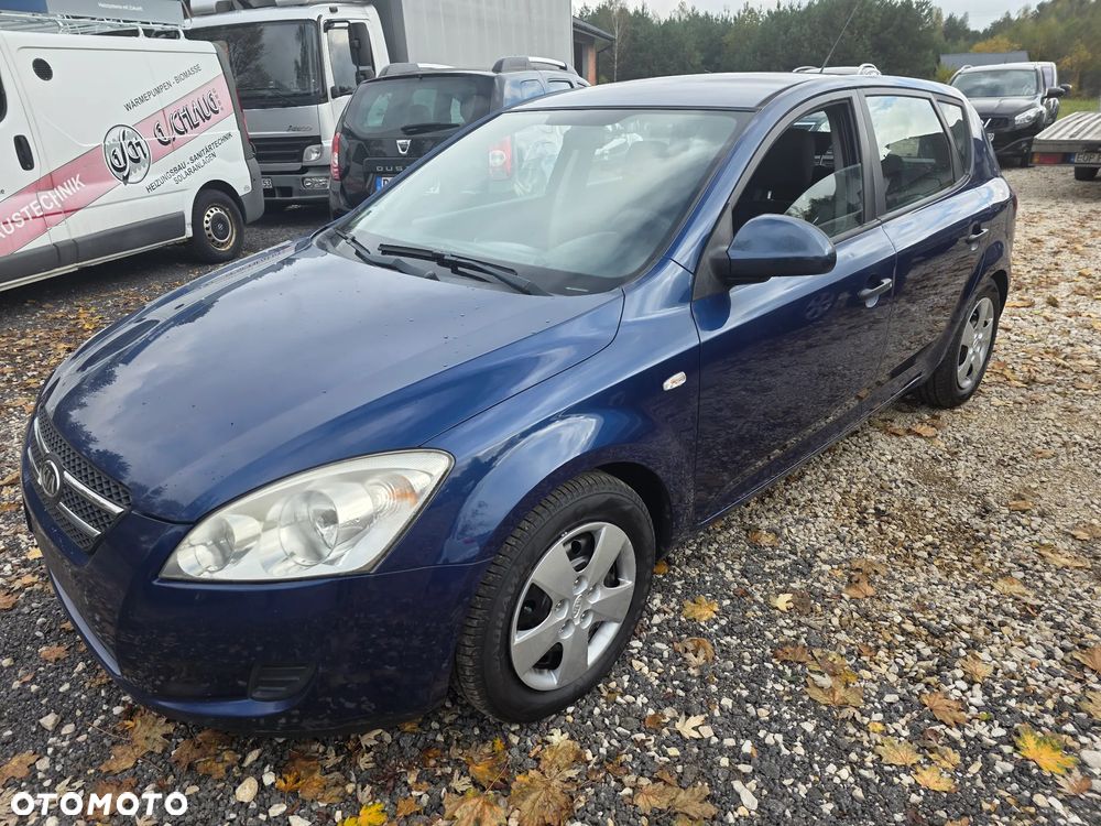 Kia Ceed 1.4 CVVT Attract - 24