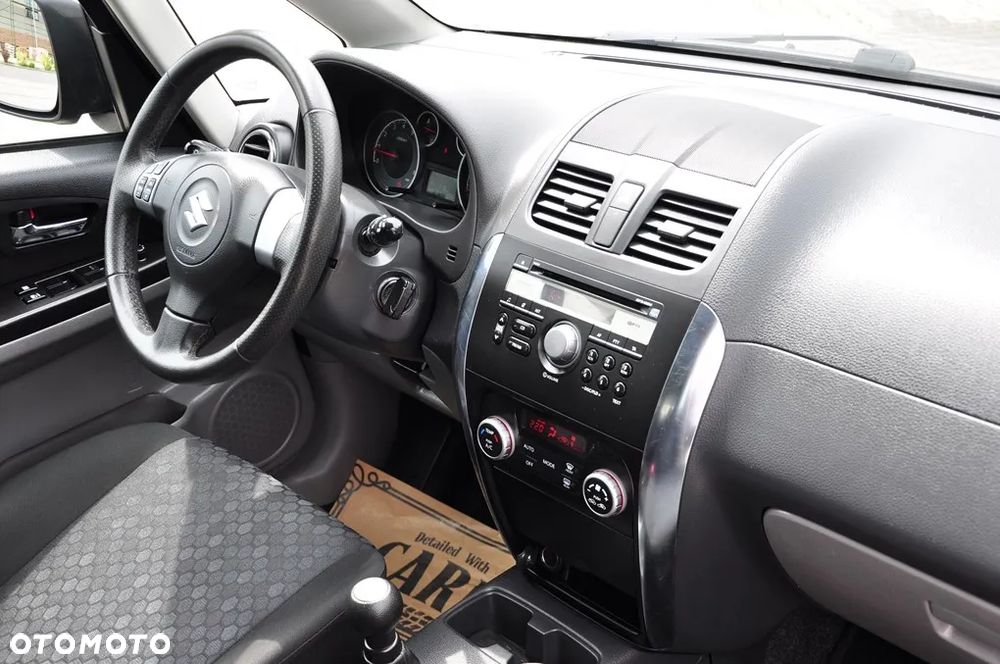 Suzuki SX4 1.6 Premium 4WD - 28