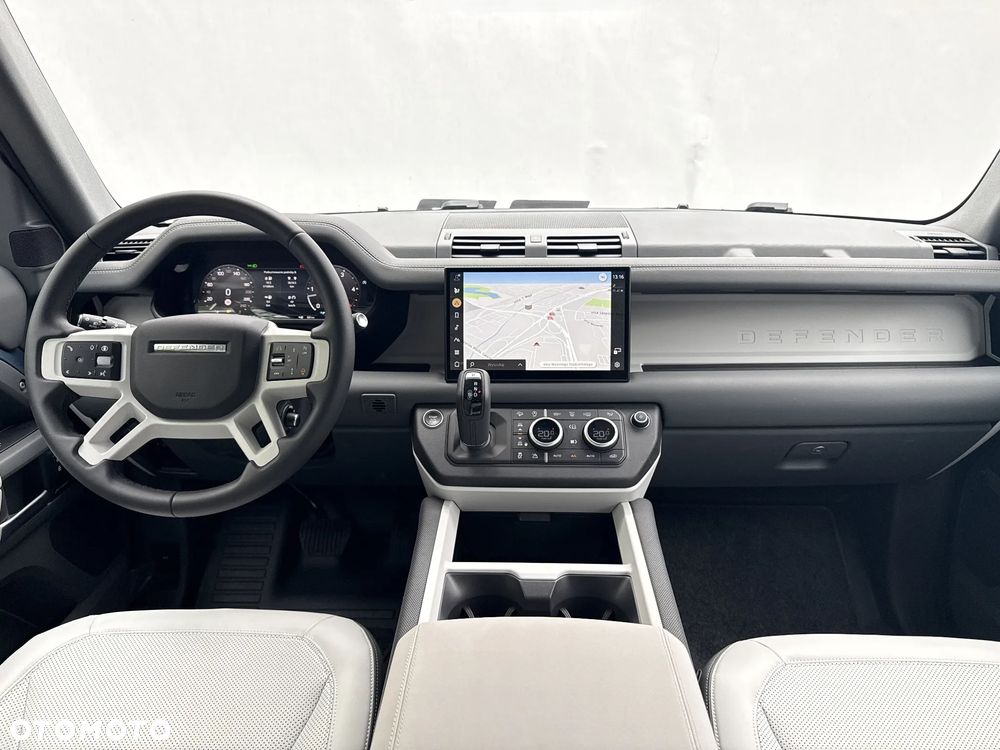 Land Rover Defender 3.0 D250 mHEV S - 10