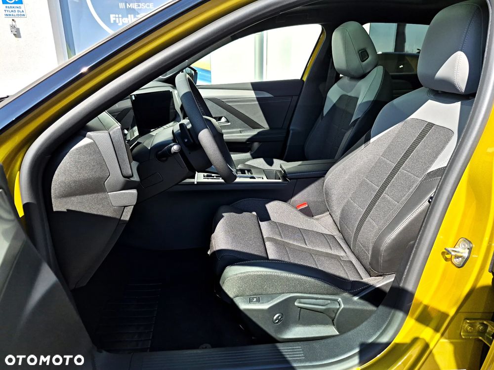 Opel Astra 1.2 T mHEV Ultimate eDTC - 5