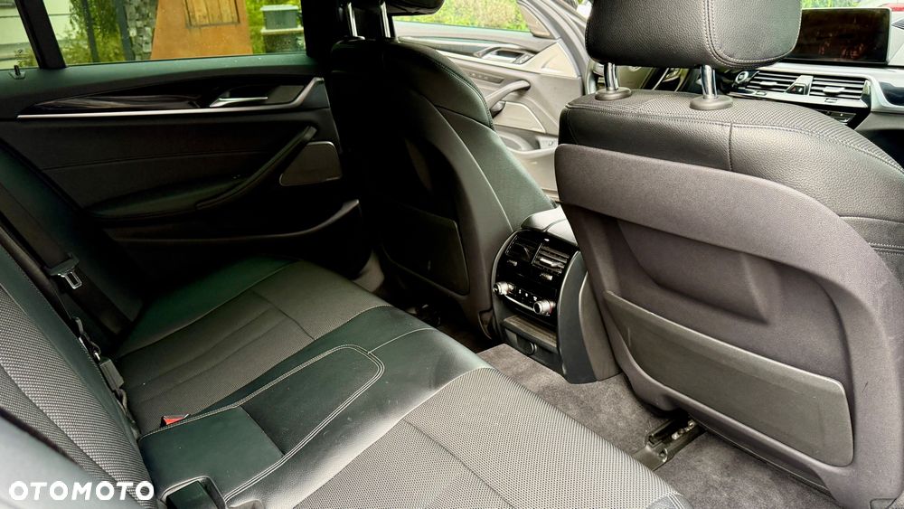 BMW Seria 5 530e iPerformance Luxury Line - 29