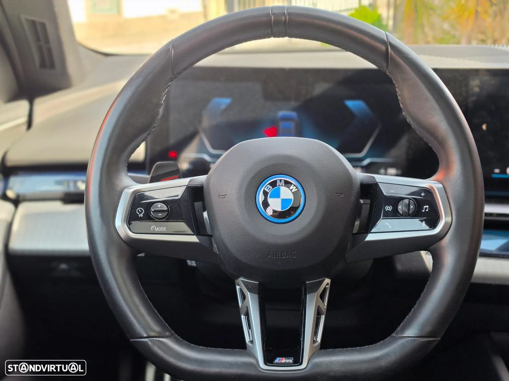 BMW i5 eDrive40 Pack Desportivo M - 11