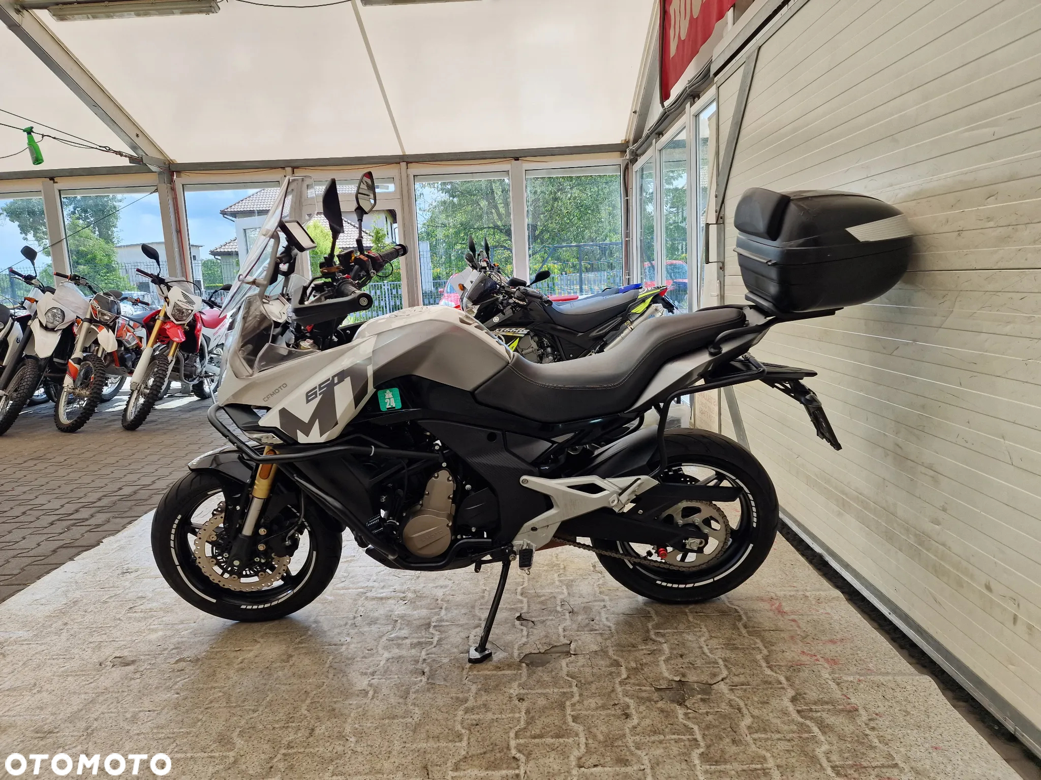 CFMoto MT - 11