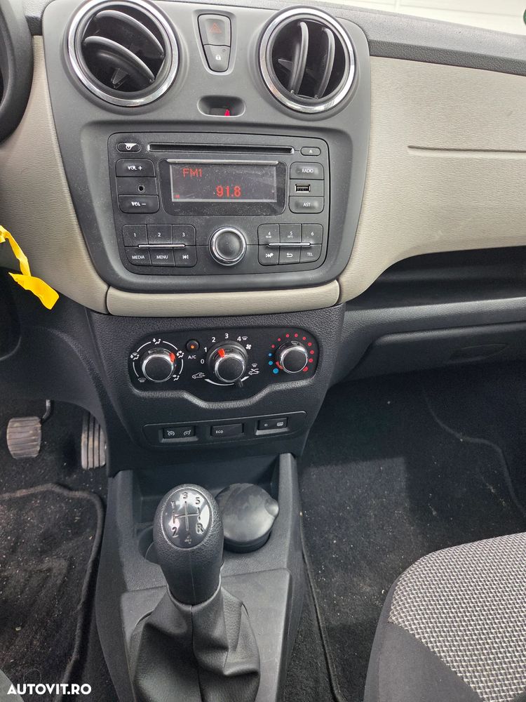 Dacia Lodgy dCi 90 Laureate - 6
