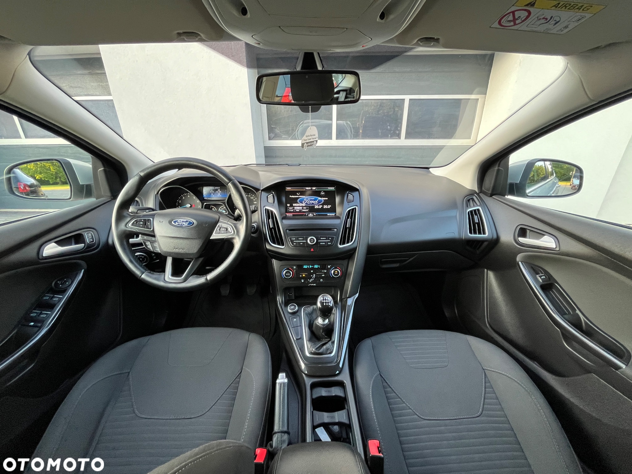 Ford Focus 1.0 EcoBoost Hybrid TITANIUM X - 10
