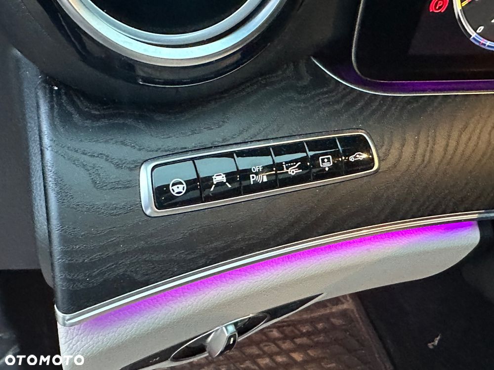 Mercedes-Benz Klasa E AMG 63 S 4Matic AMG Speedshift 9G-MCT - 20