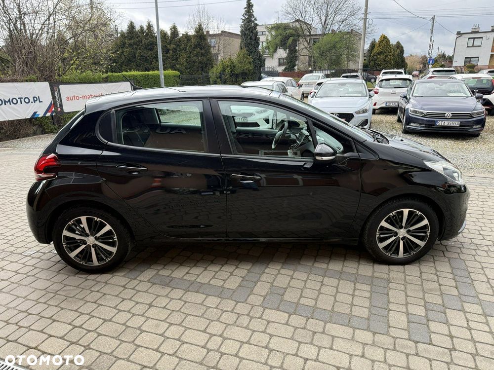 Peugeot 208 82 VTI Allure - 5