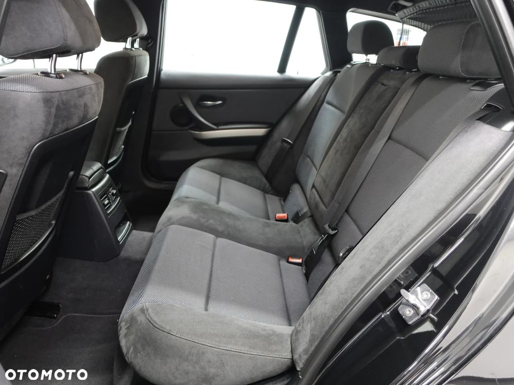 BMW Seria 3 318i Edition Sport - 22