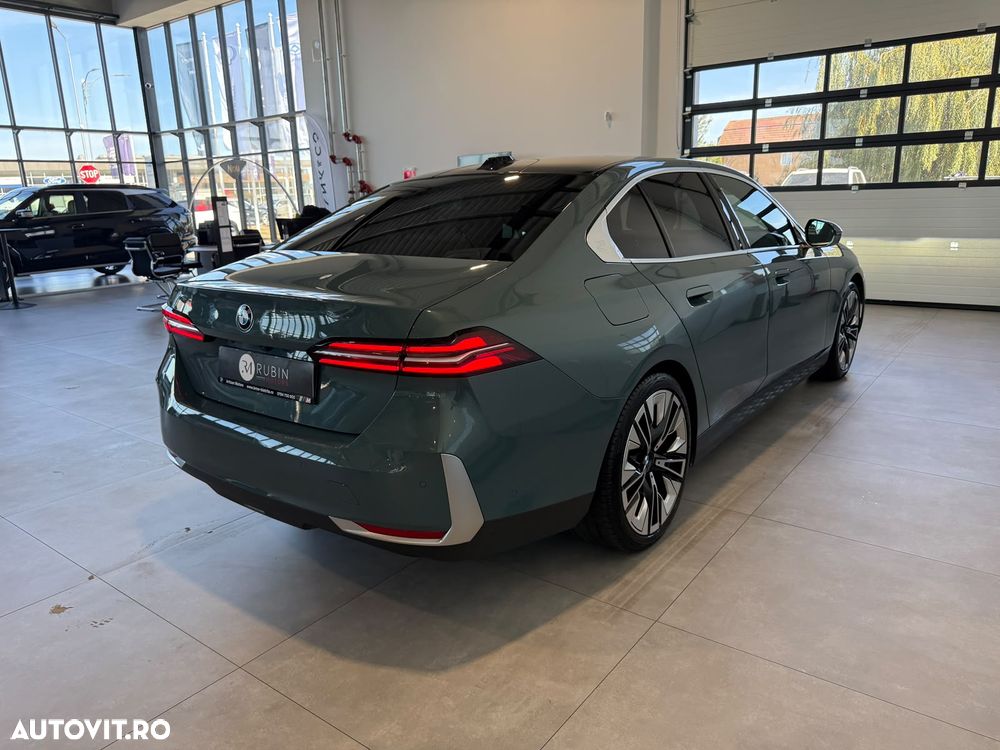 BMW Seria 5 520d xDrive AT MHEV - 13