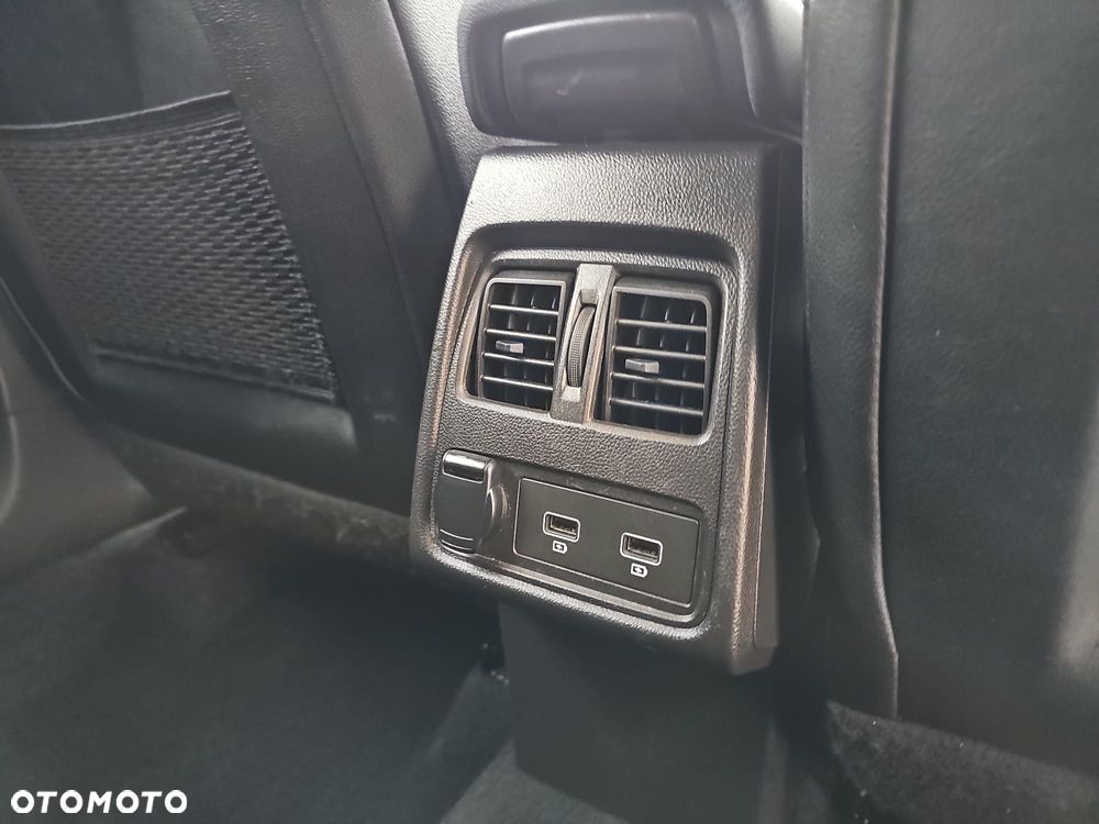 Renault Captur 1.3 TCe Intens EDC - 14