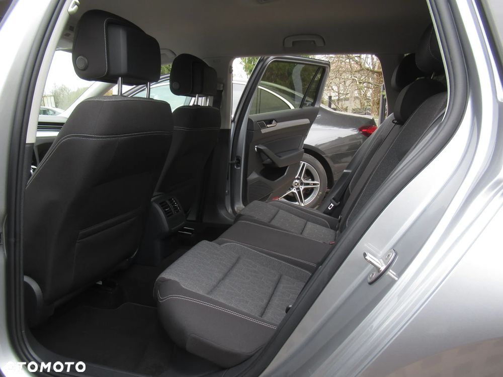 Volkswagen Passat 2.0 TDI EVO Business - 8