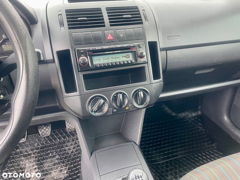 Volkswagen Polo - 32