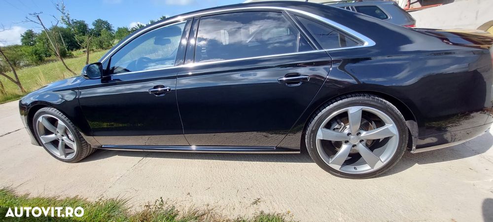 Audi A8 - 4