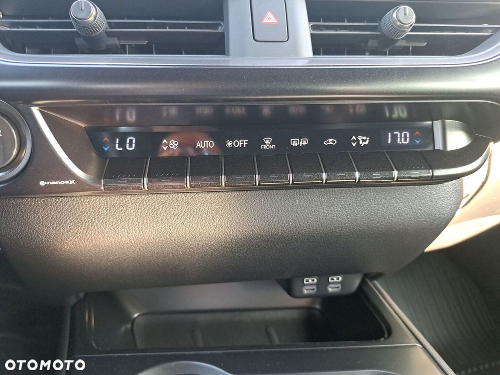 Lexus UX 300h Elegance - 15