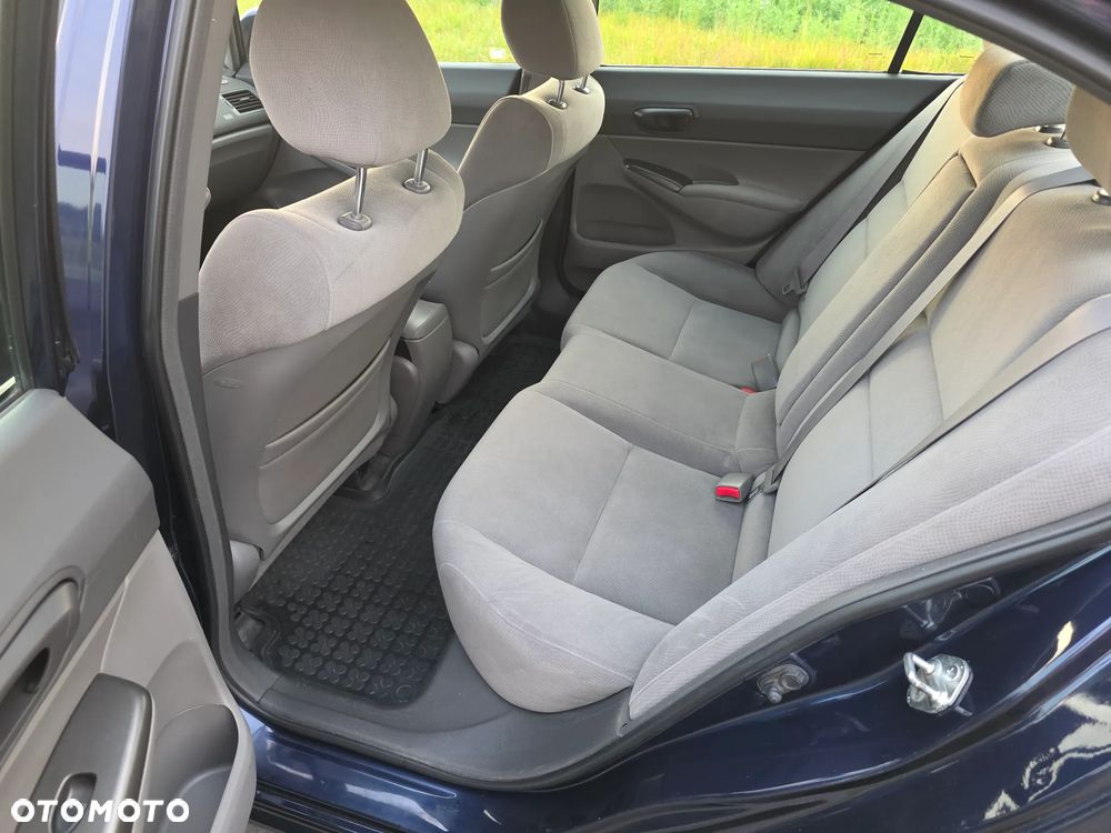 Honda Civic 1.8 Comfort - 16