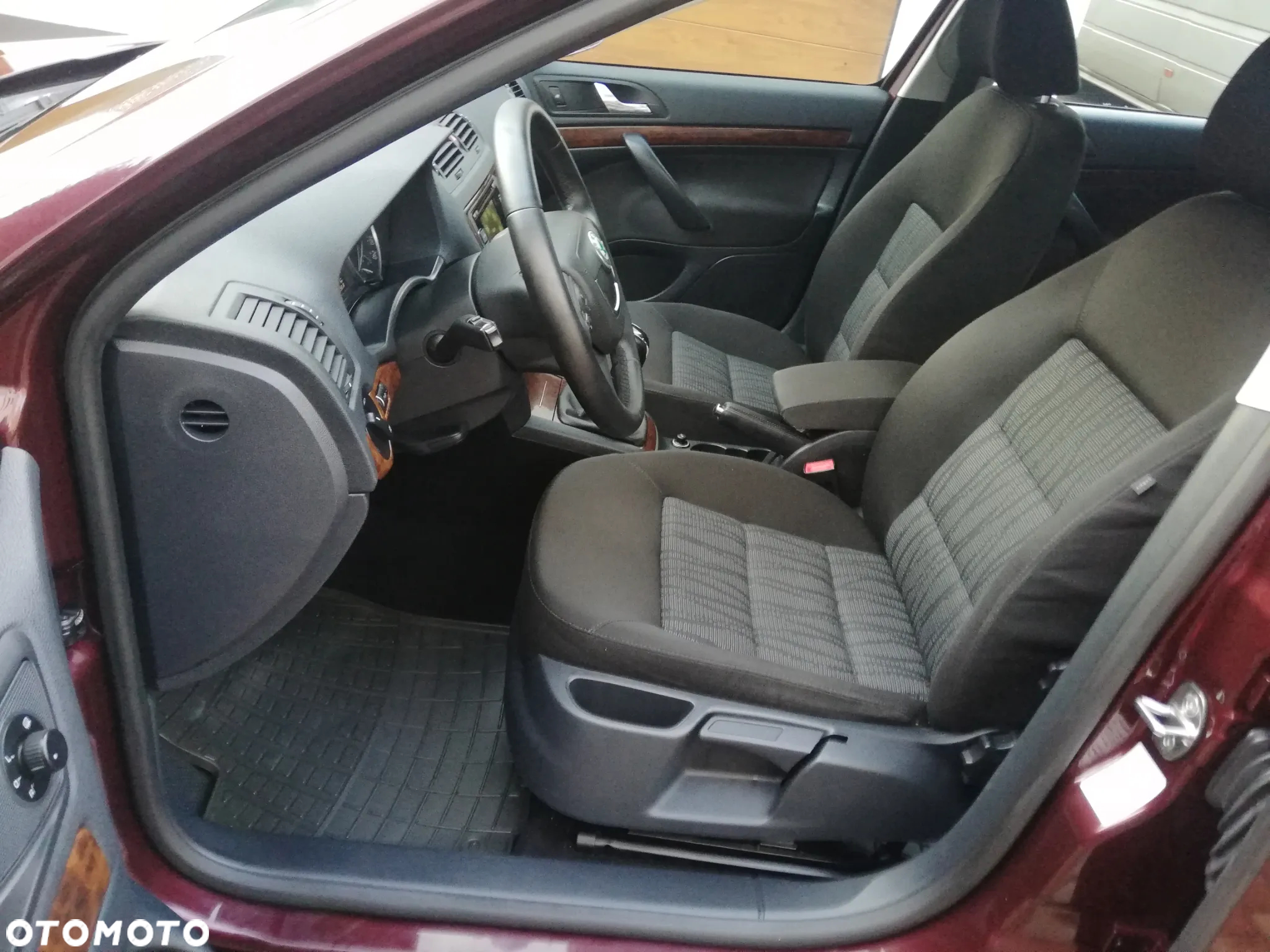Skoda Octavia 2.0 TDI DPF Elegance - 7