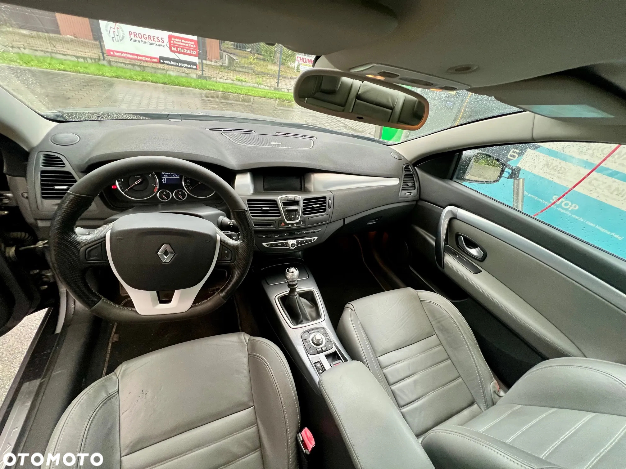 Renault Laguna Coupe dCi 180 FAP GT - 12