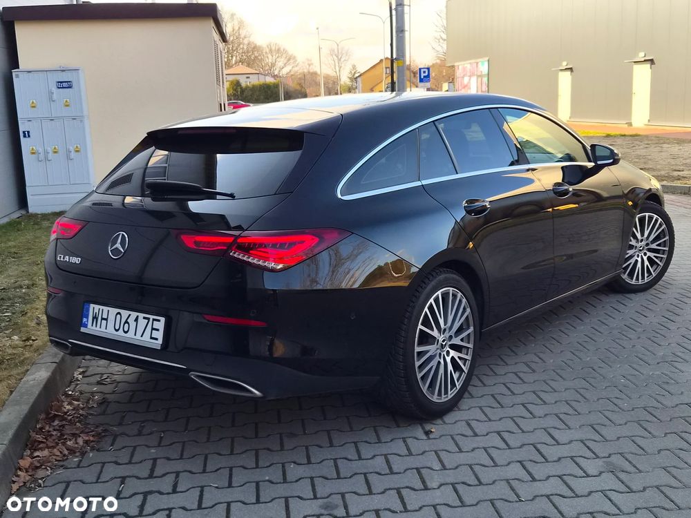 Mercedes-Benz CLA 180 Progressive 7G-DCT - 4