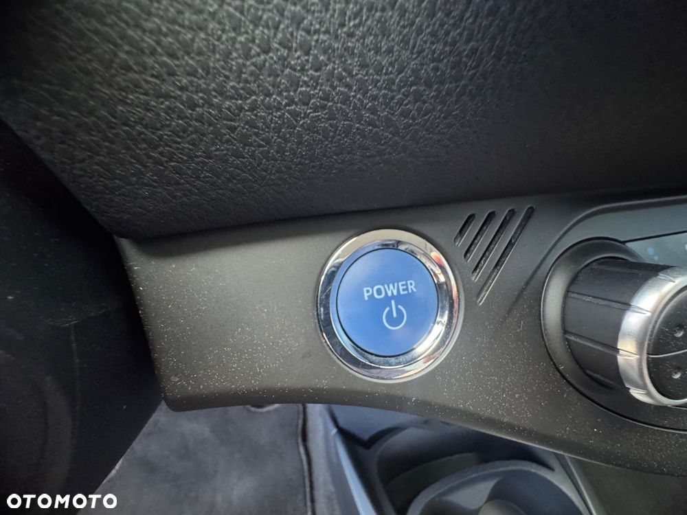 Toyota Yaris Hybrid 100 Premium - 17