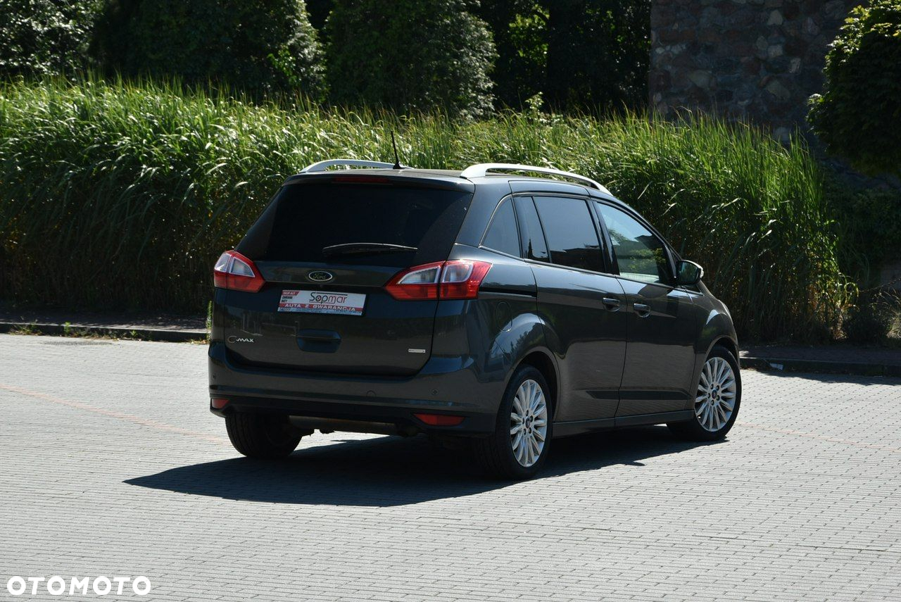 Ford Grand C-MAX - 26