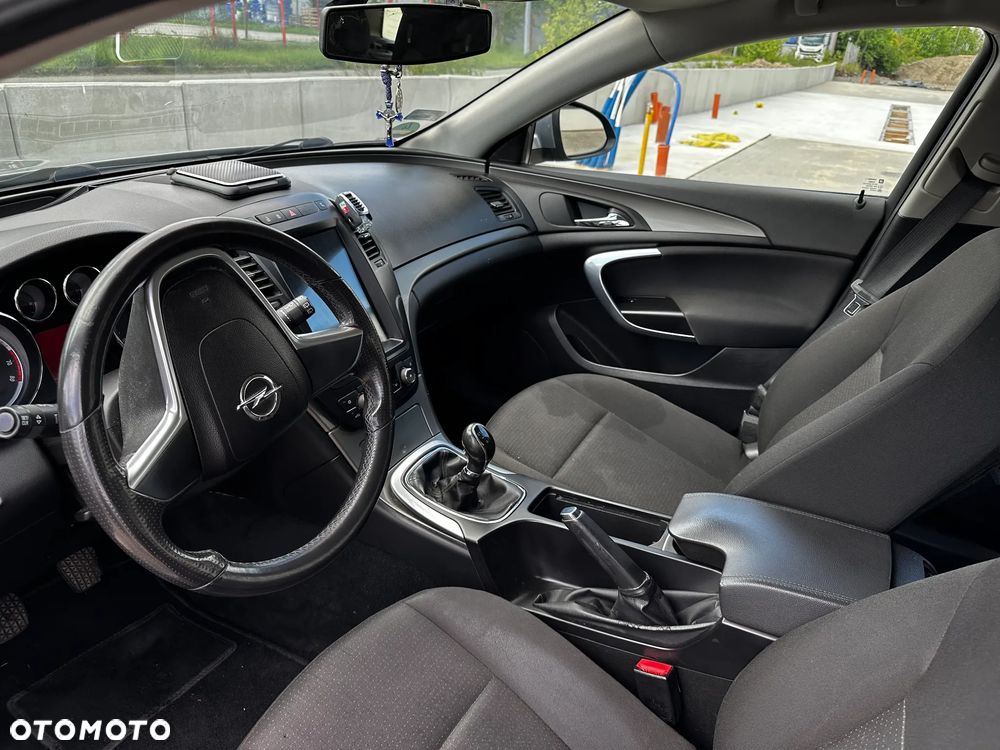 Opel Insignia 1.8 - 9