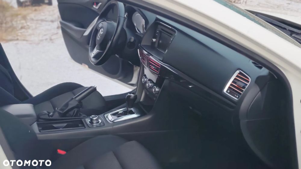 Mazda 6 2.0 Exclusive + - 28