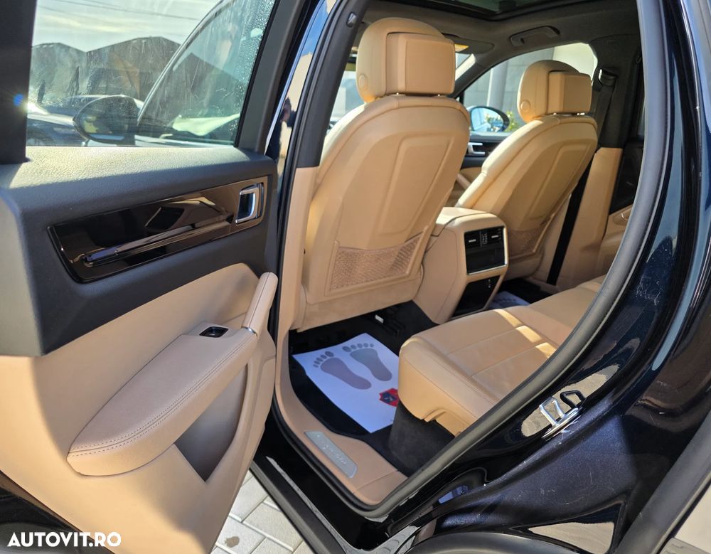 Porsche Cayenne - 17
