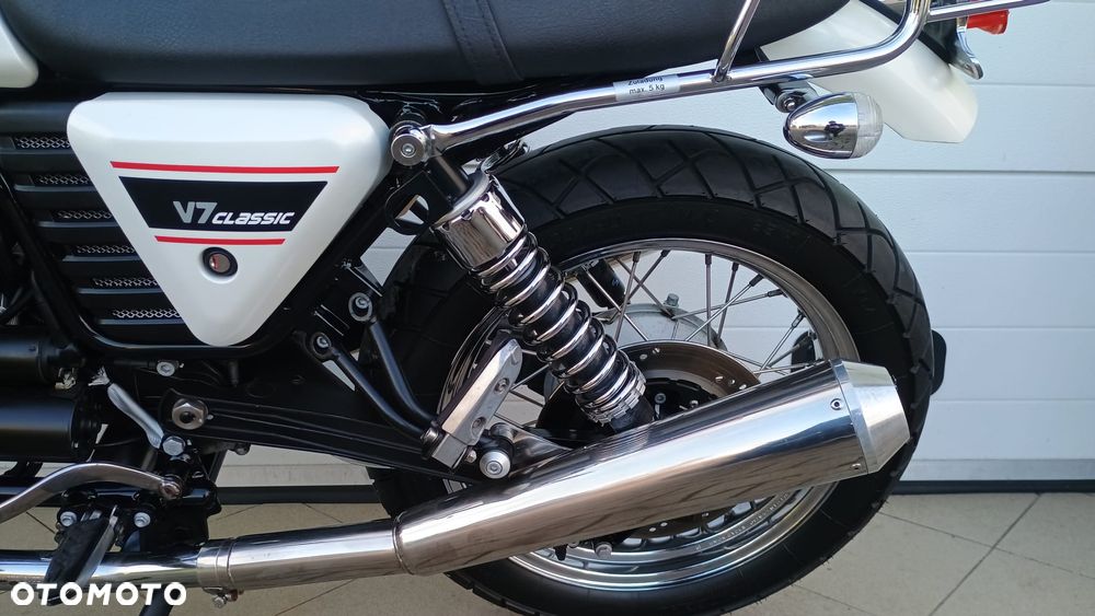 Moto Guzzi V7 - 17