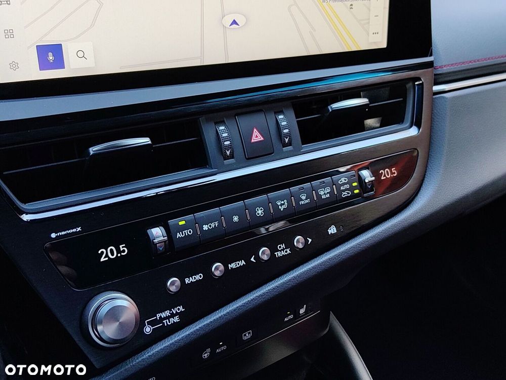 Lexus ES 300h F Sport Edition - 22