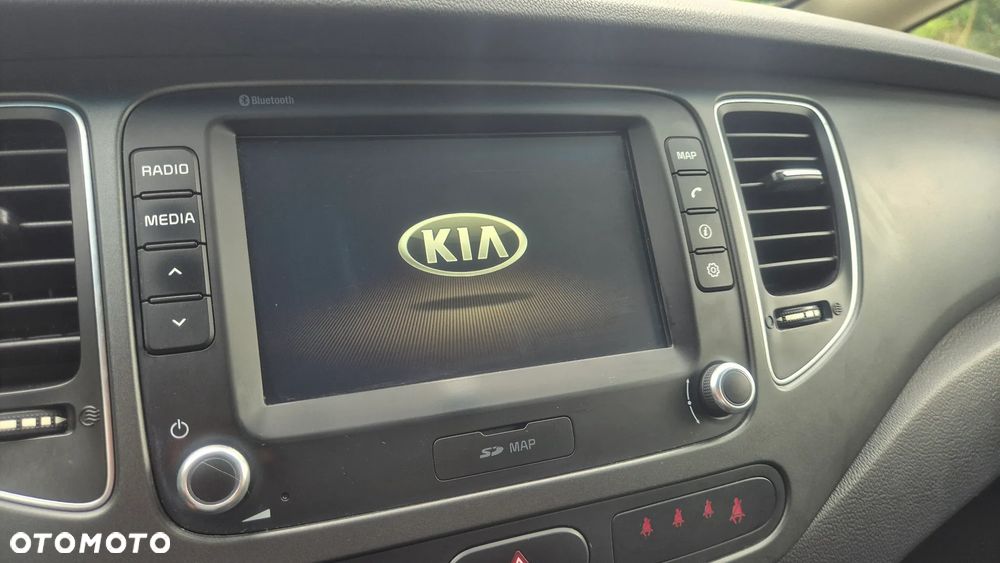 Kia Carens 1.6 GDI Dream Team Edition - 20