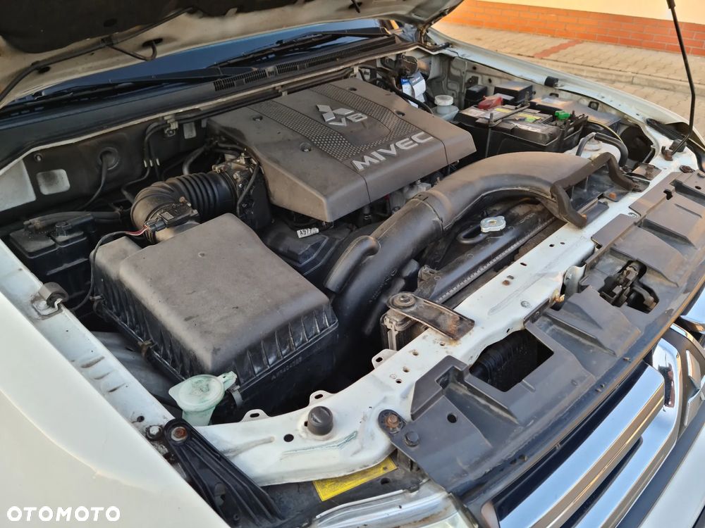 Mitsubishi Pajero - 17