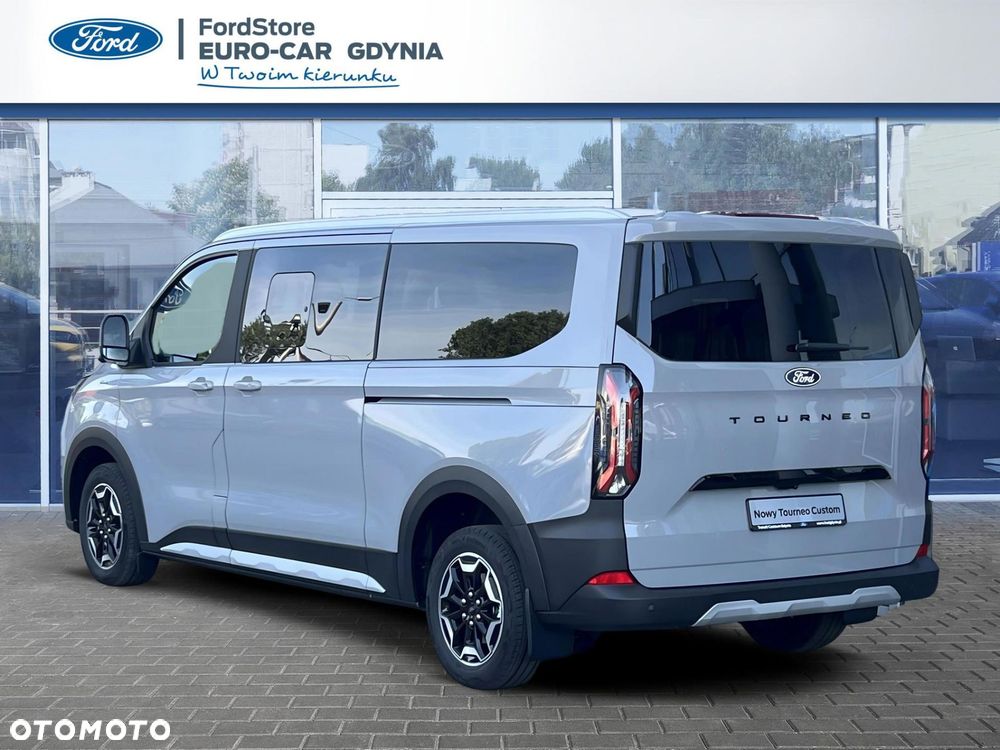 Ford Tourneo Custom - 5