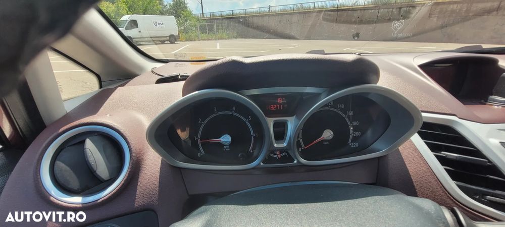 Ford Fiesta 1.25i Titanium - 13