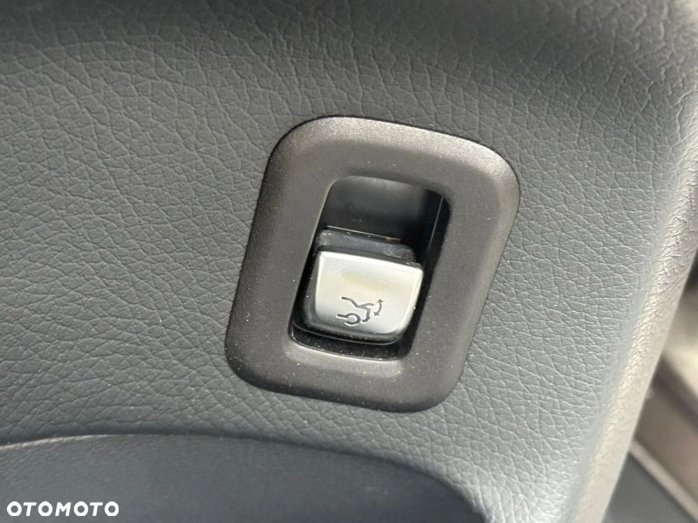 Mercedes-Benz GLC - 17