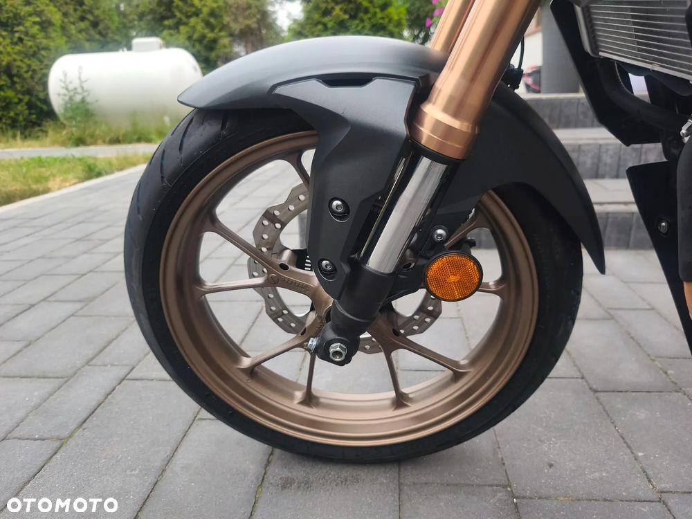 Honda CB - 21
