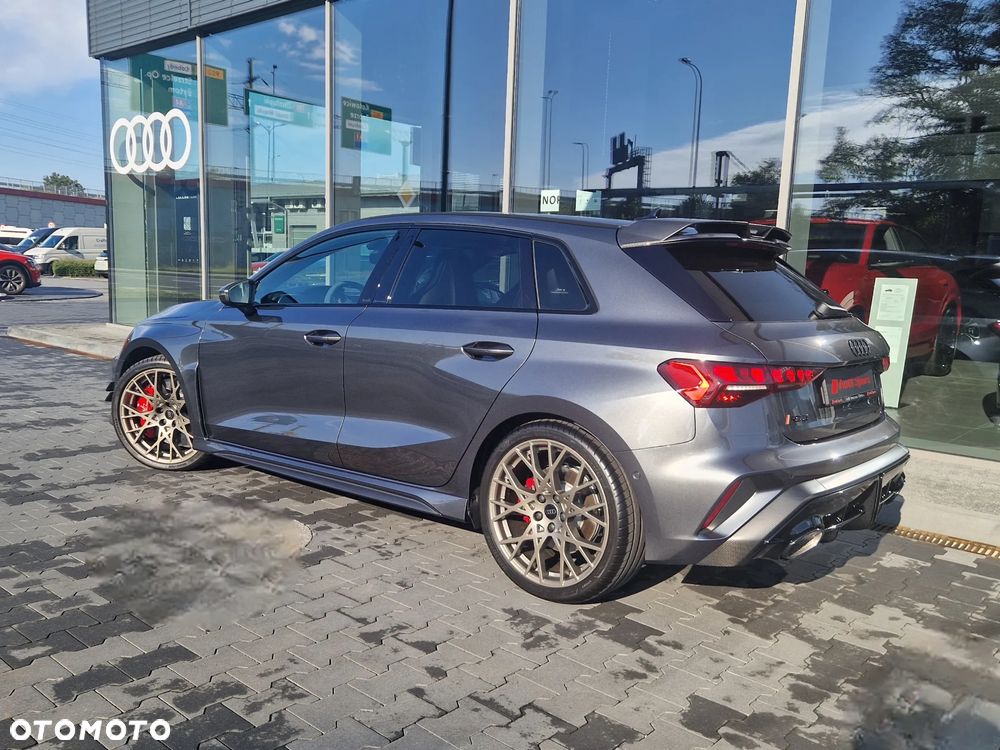 Audi RS3 Sportback TFSI Quattro S tronic - 4