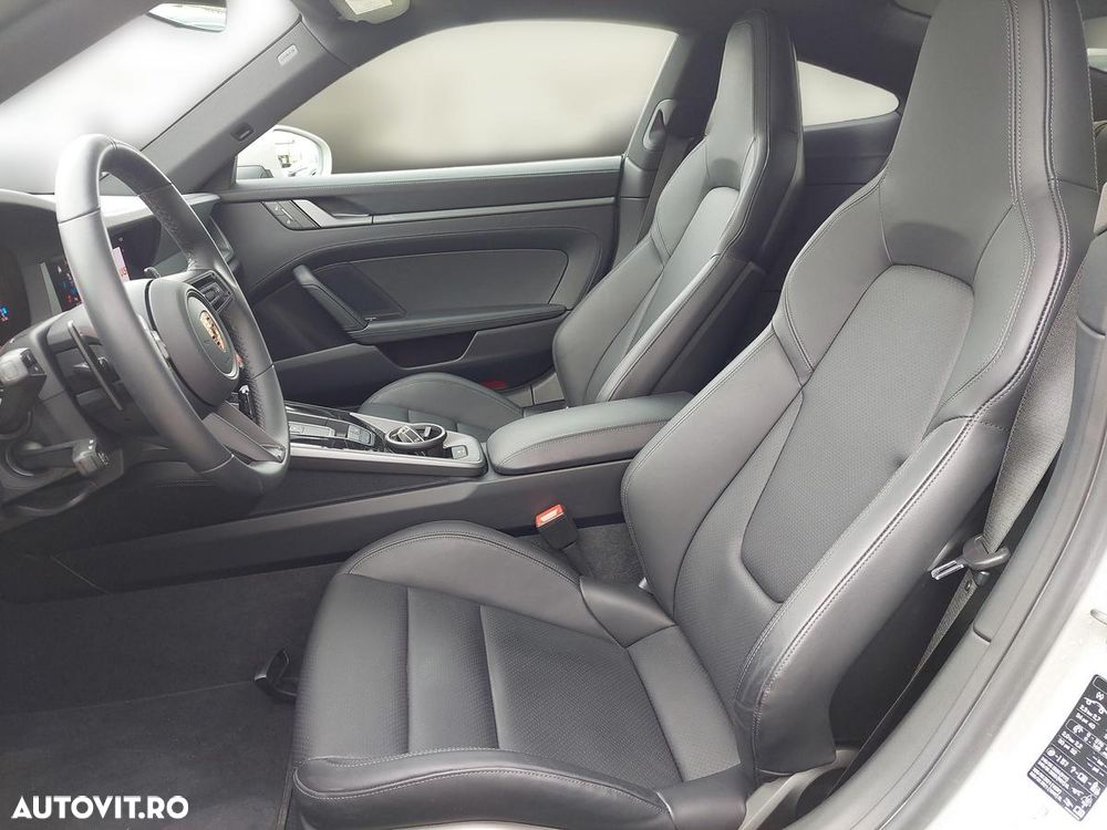 Porsche 911 Carrera PDK - 13