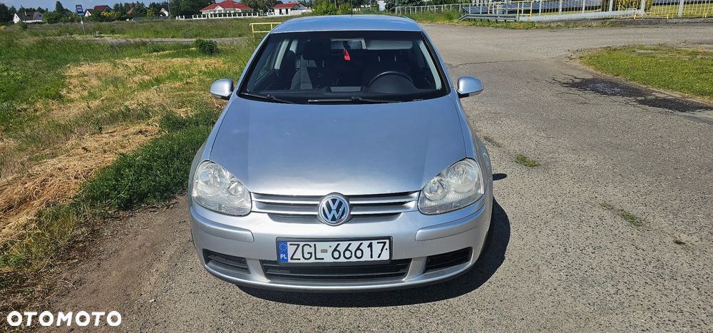 Volkswagen Golf - 5