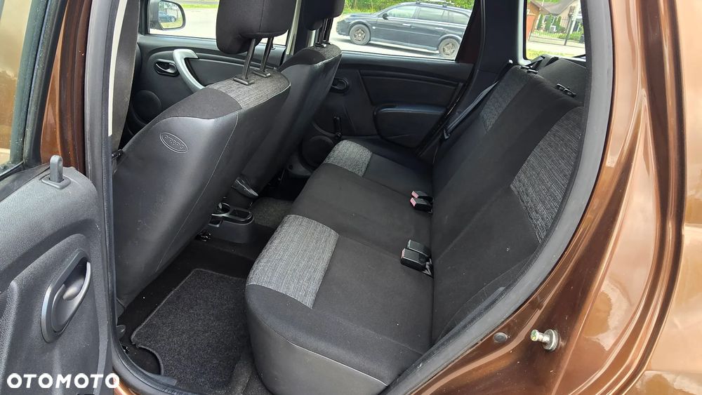 Dacia Duster 1.6 16V 4x2 - 15