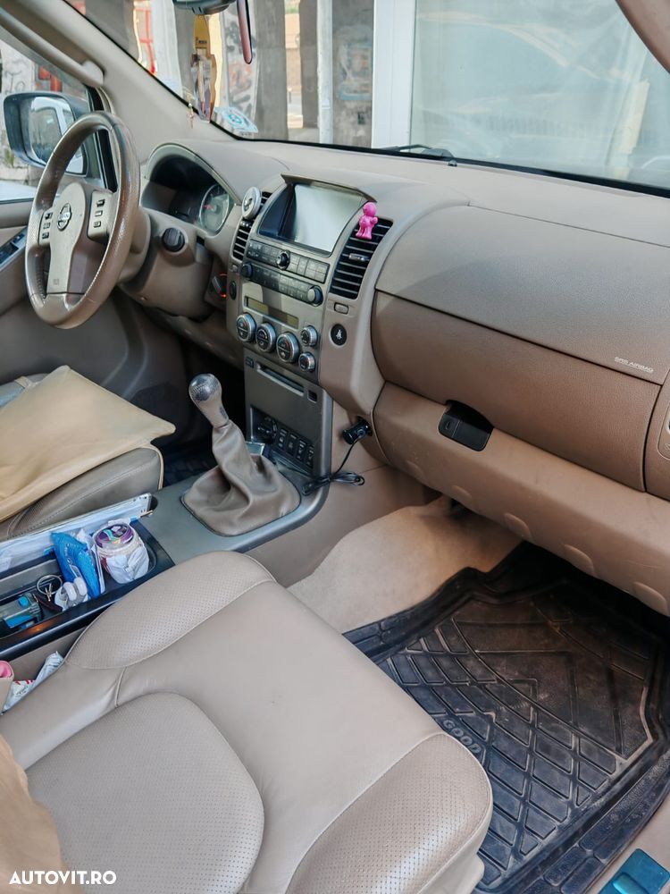 Nissan Pathfinder - 13