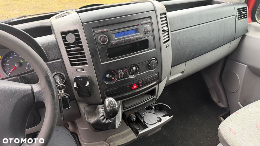 Volkswagen Crafter - 12