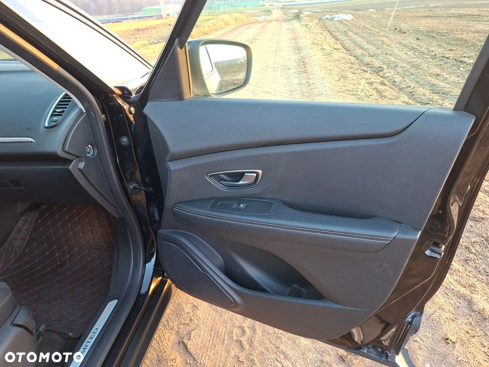 Renault Grand Scenic ENERGY TCe 140 LIMITED - 25