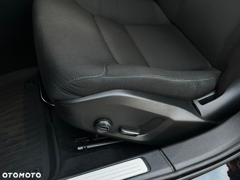 Volvo V60 Cross Country D4 AWD - 11