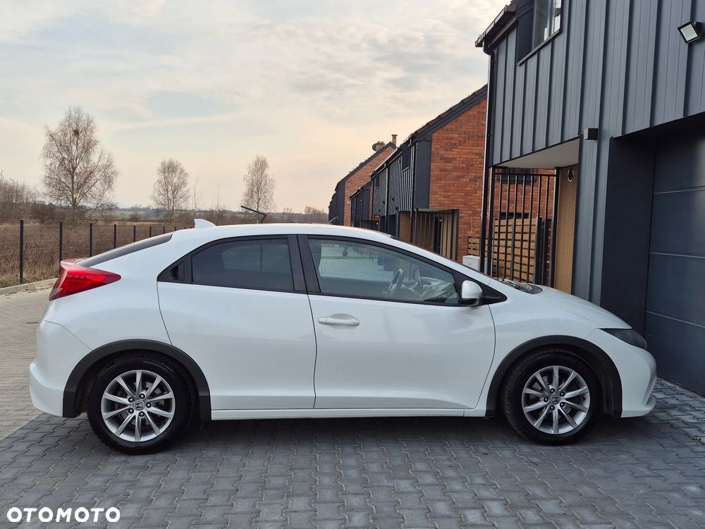 Honda Civic 1.4 Comfort - 29