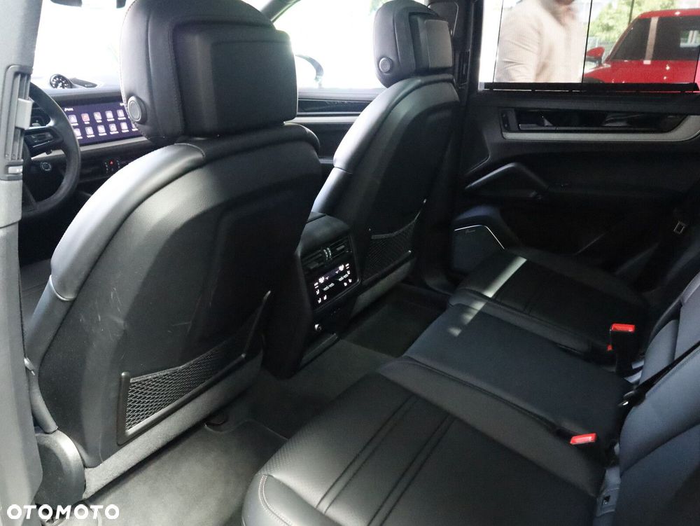 Porsche Cayenne - 20