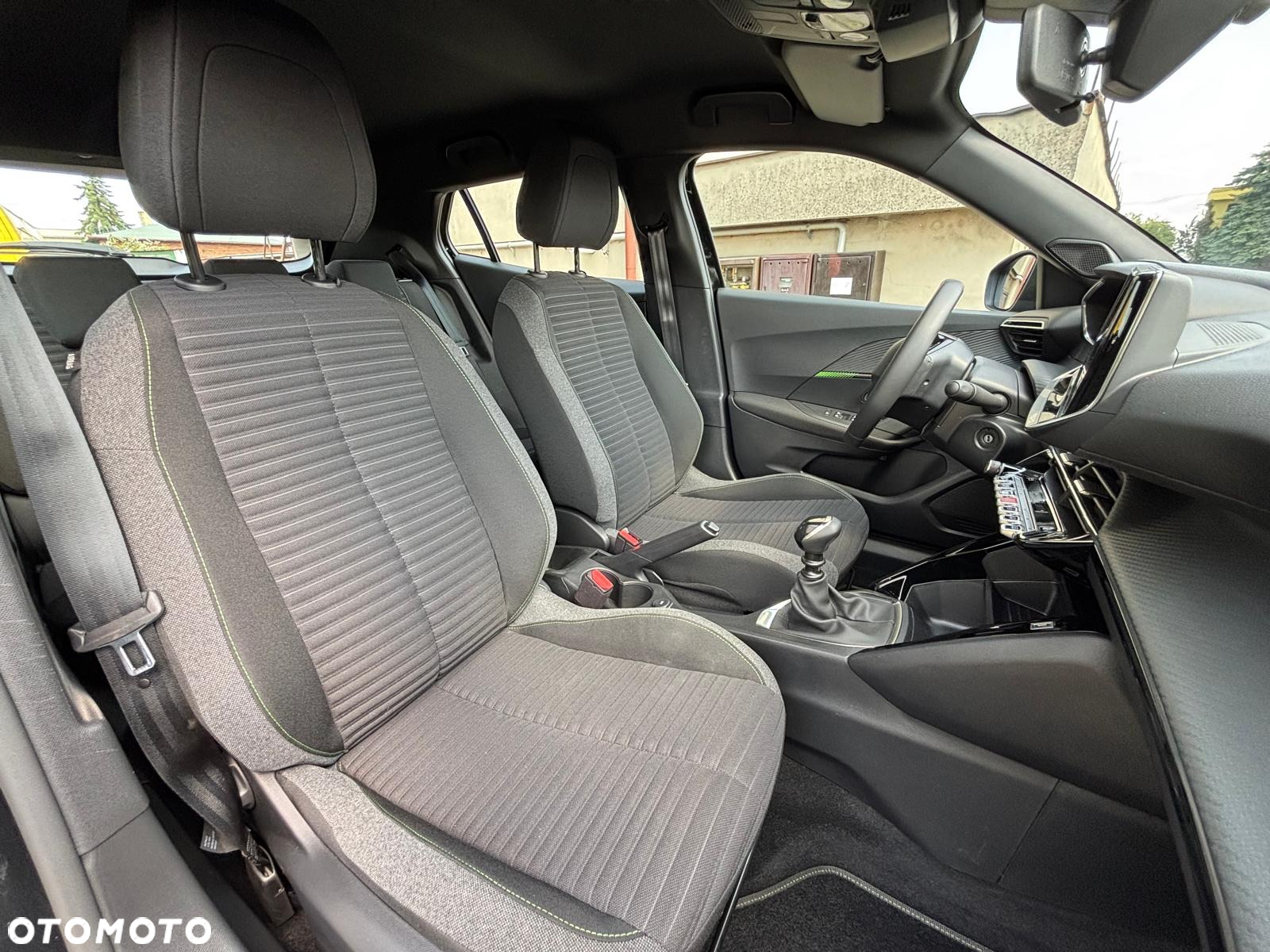 Peugeot 2008 1.2 PureTech Active Pack S&S - 21