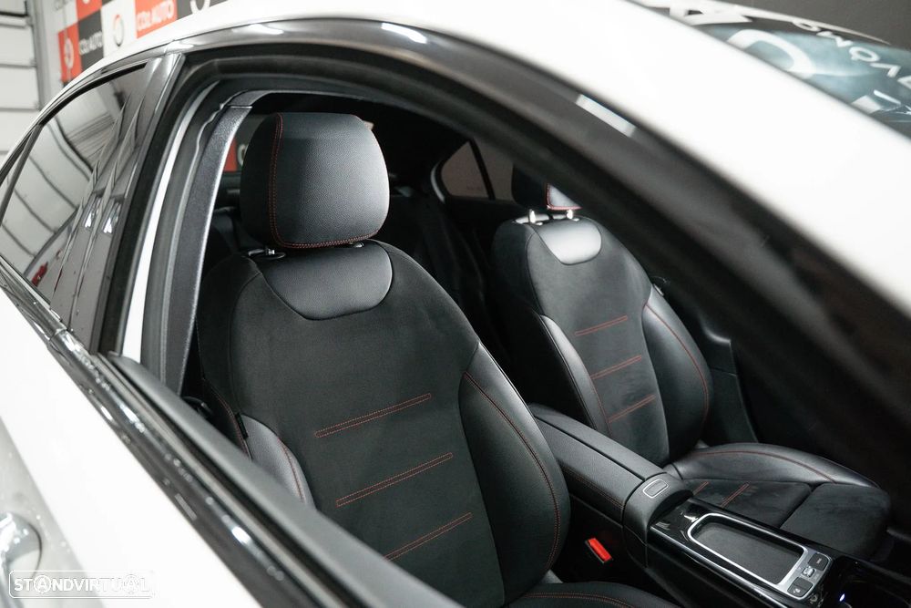 Mercedes-Benz A 200 Limousine AMG Line Aut. - 19